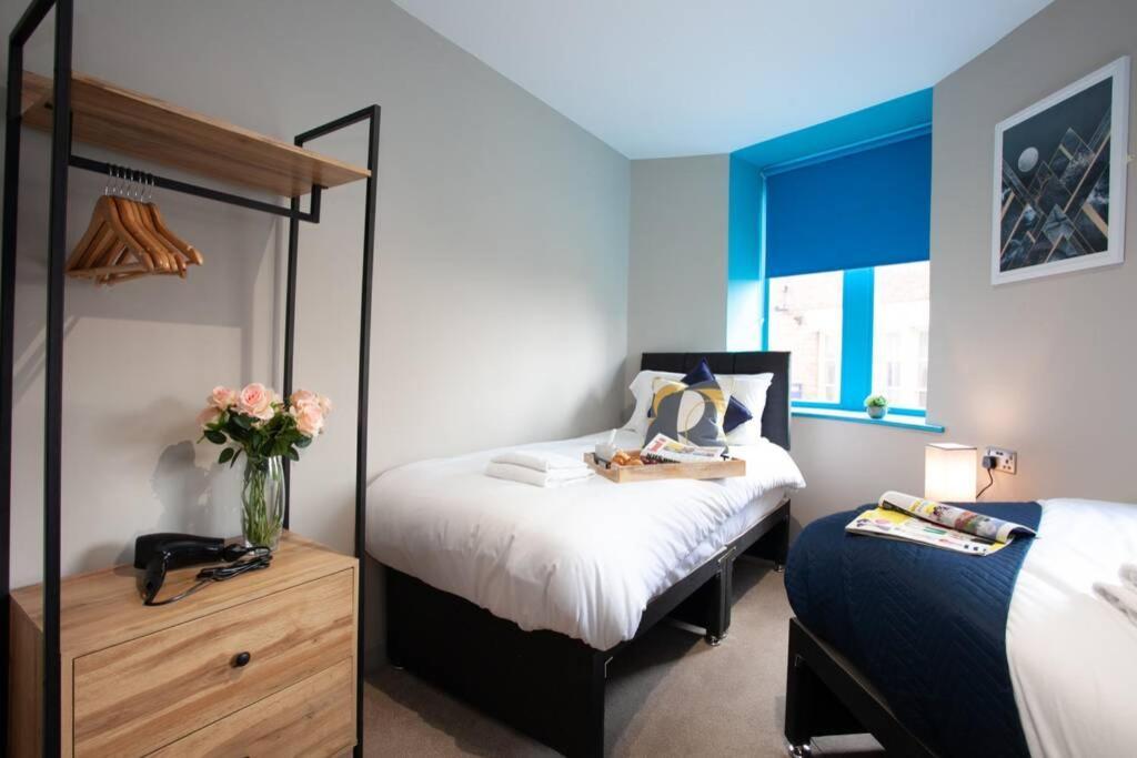 Stylish Central Location 2Bd Apartment Wigan Exterior photo